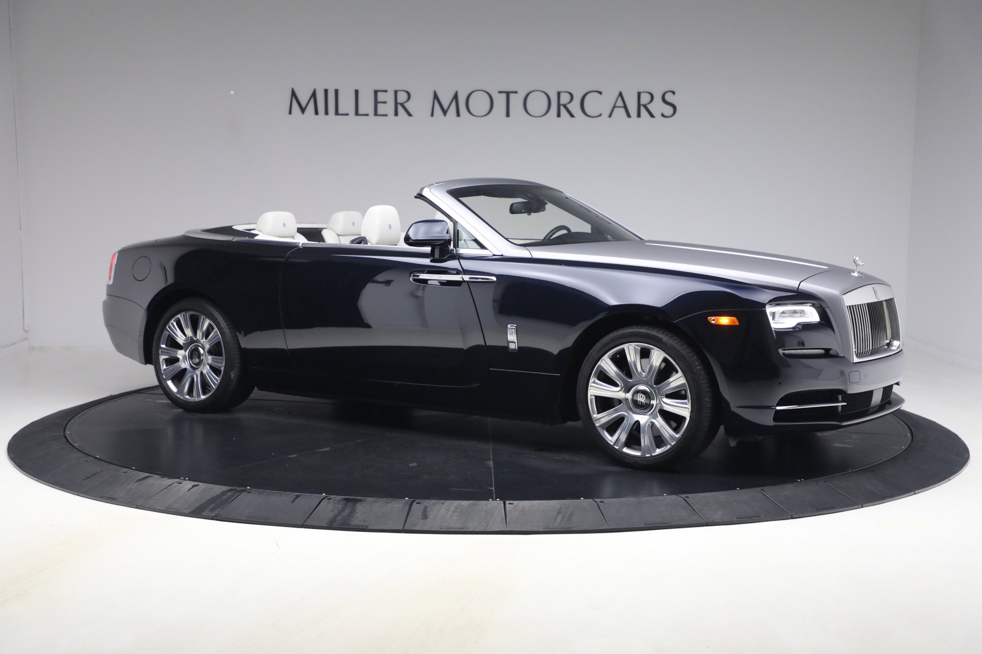 Certified 2017 Rolls-Royce Dawn image 6