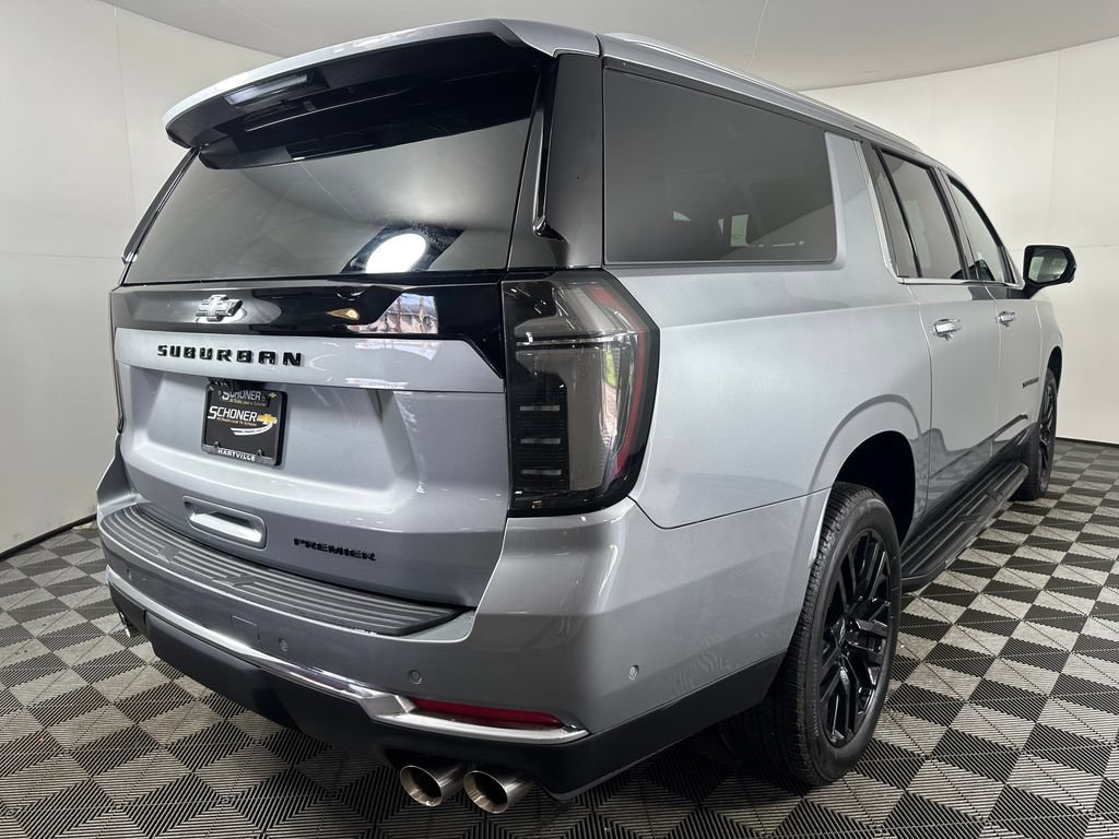 Used 2025 Chevrolet Suburban Premier AWD/4WD image 5