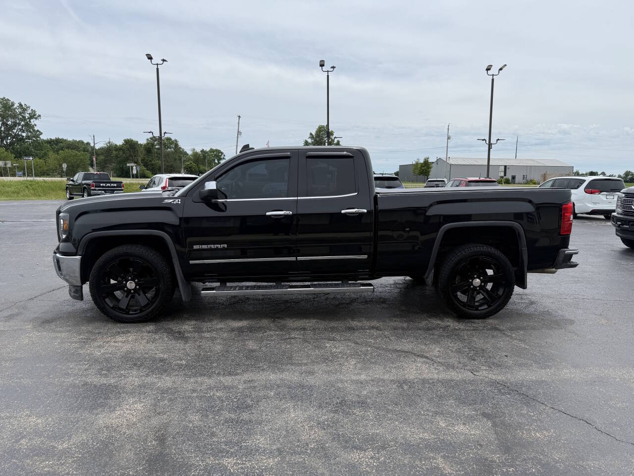 Used 2015 GMC Sierra 1500 SLT w/ SLT Preferred Package AWD/4WD image 5