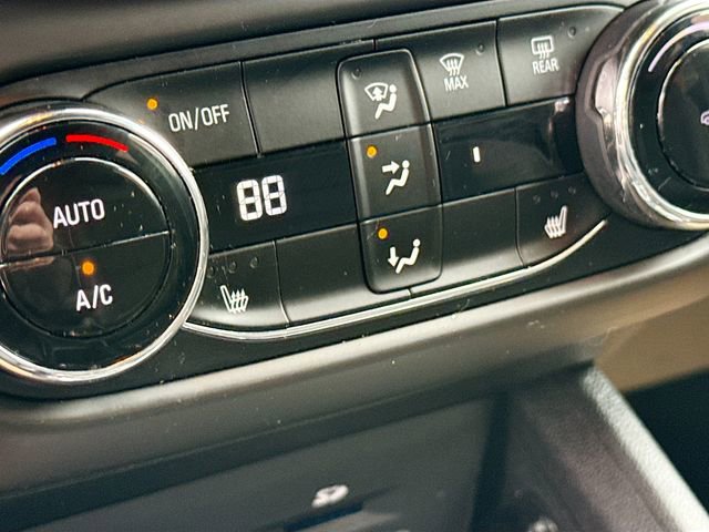 Used 2021 Chevrolet TrailBlazer RS w/ Sun and Liftgate Package image 21