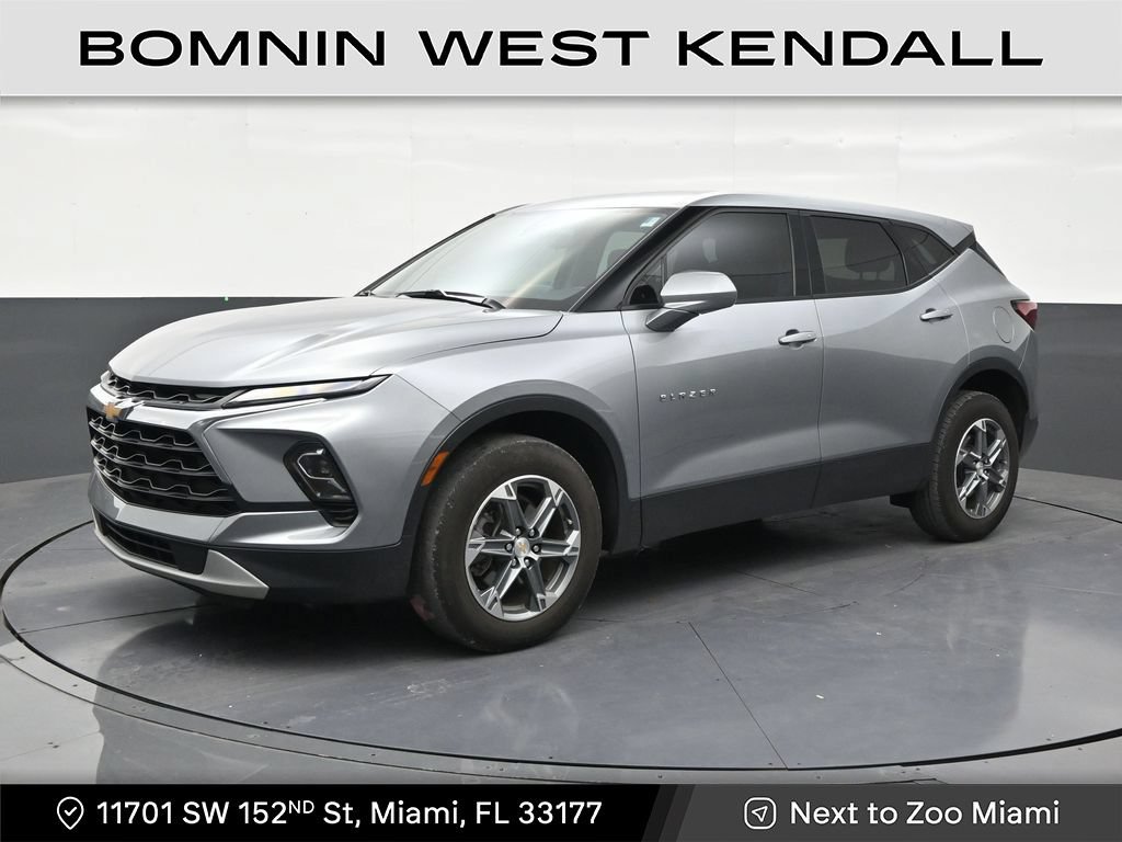 Used 2024 Chevrolet Blazer LT FWD image 1