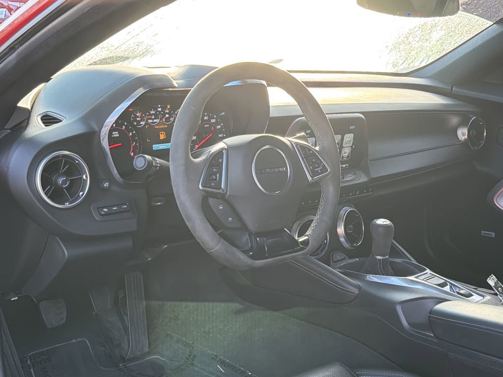 Used 2018 Chevrolet Camaro LT RWD image 16
