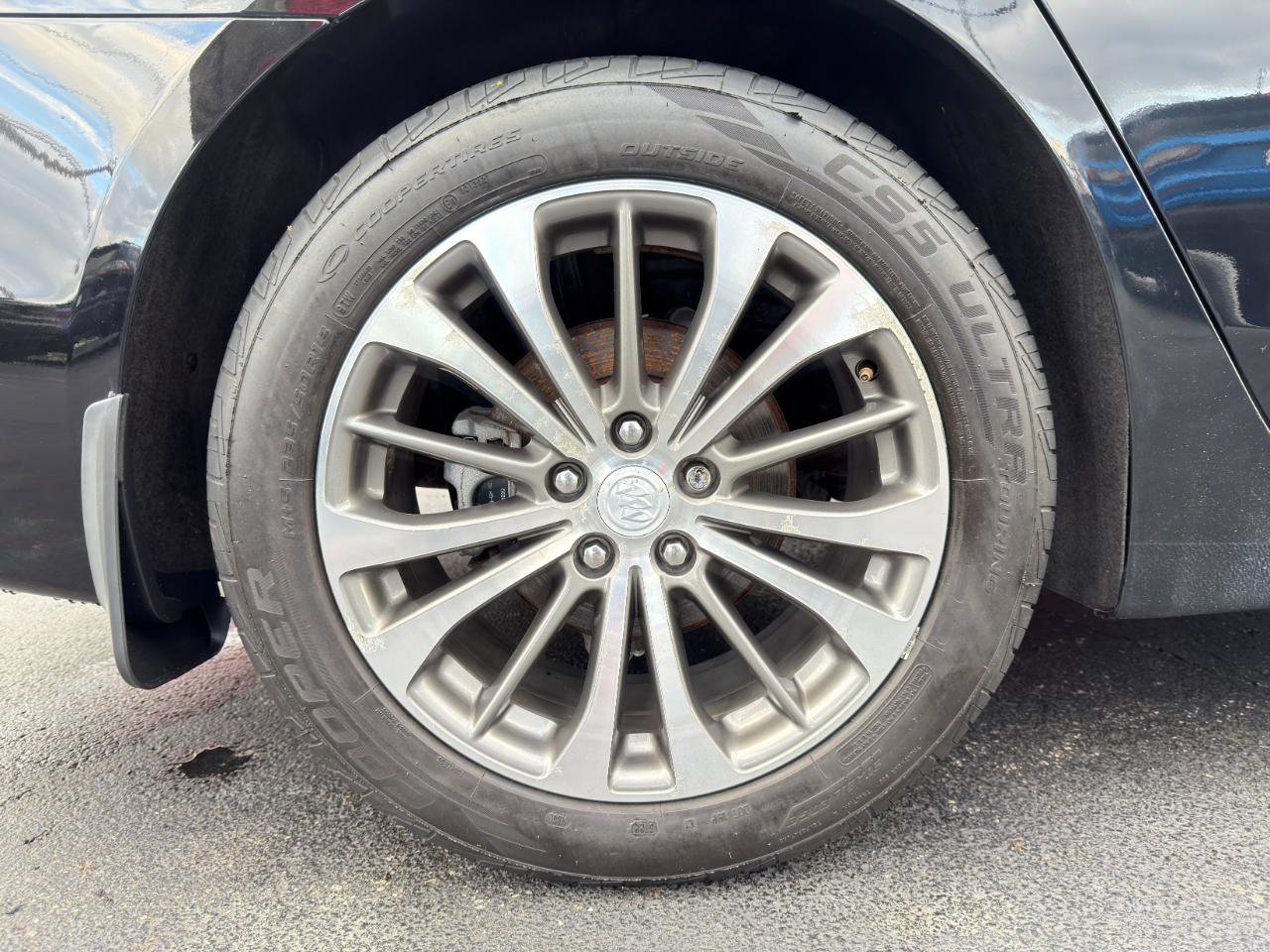 Used 2019 Buick LaCrosse Essence w/ Sun and Shade Package image 11