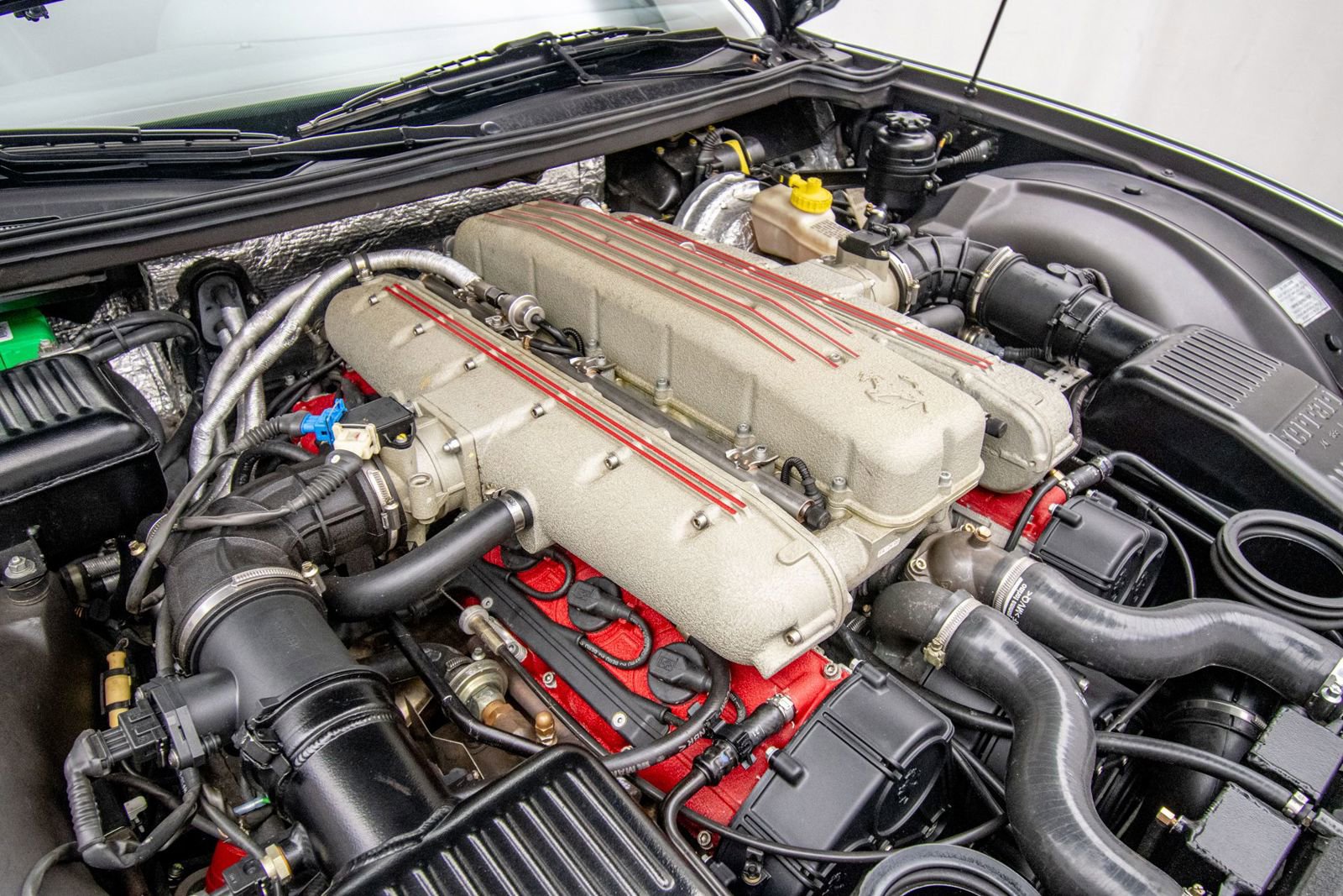 Used 1999 Ferrari 550 Maranello Coupe RWD image 49