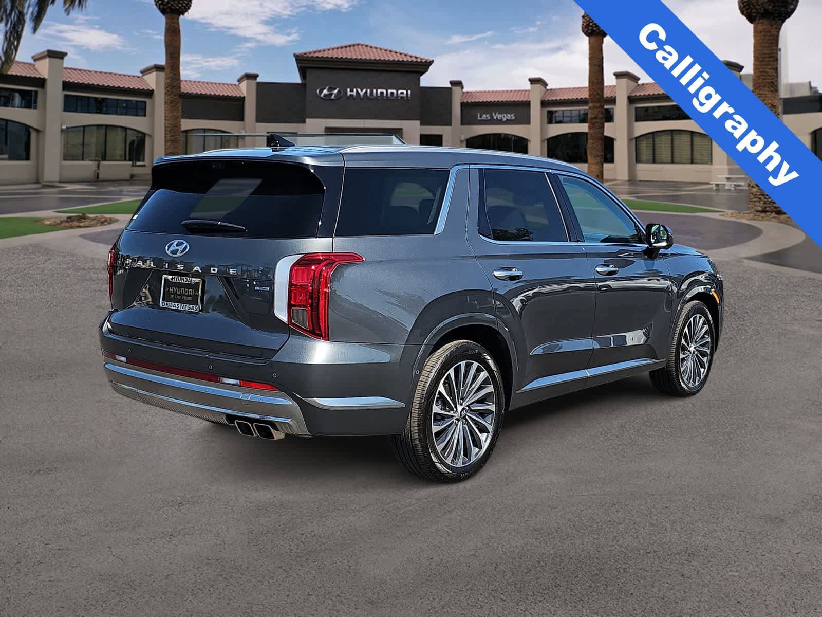 Used 2025 Hyundai Palisade Calligraphy image 8