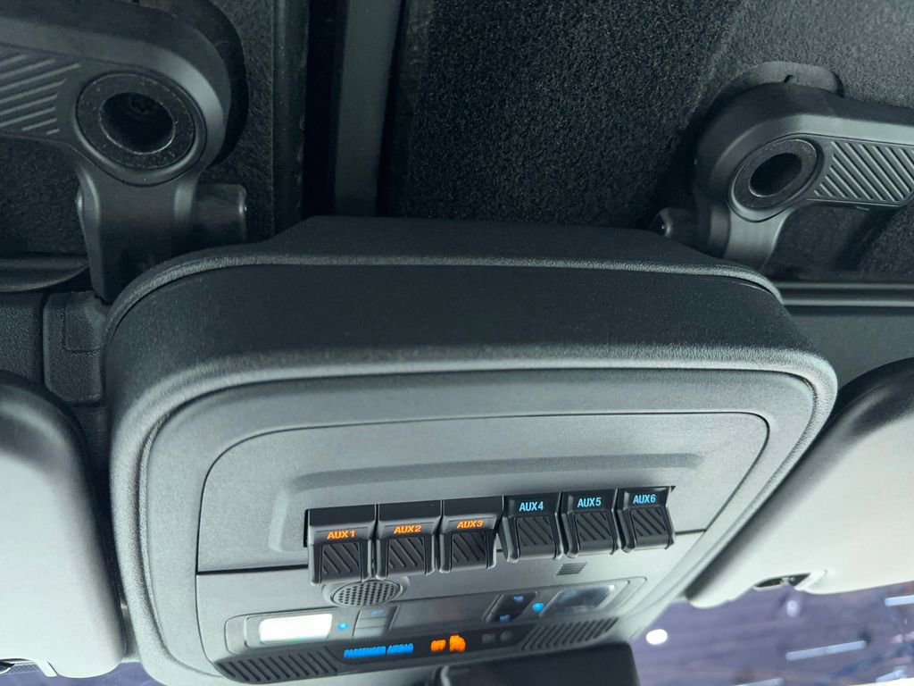 Used 2024 Ford Bronco Badlands image 33