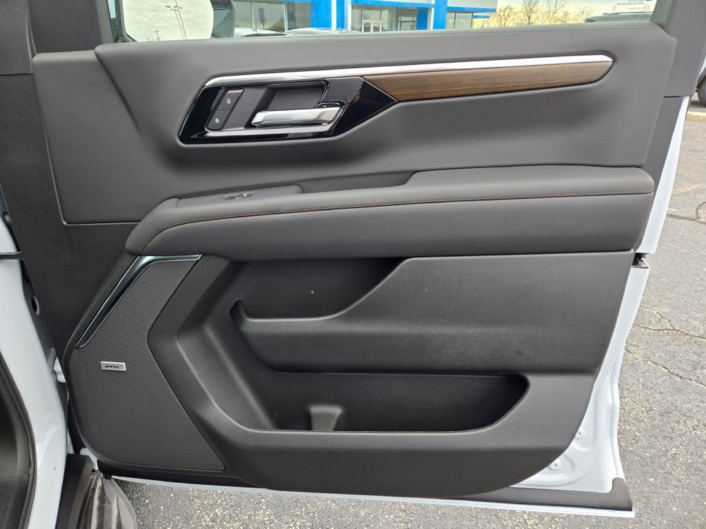 New 2026 Chevrolet Suburban High Country w/ Sun And Tow Package image 7