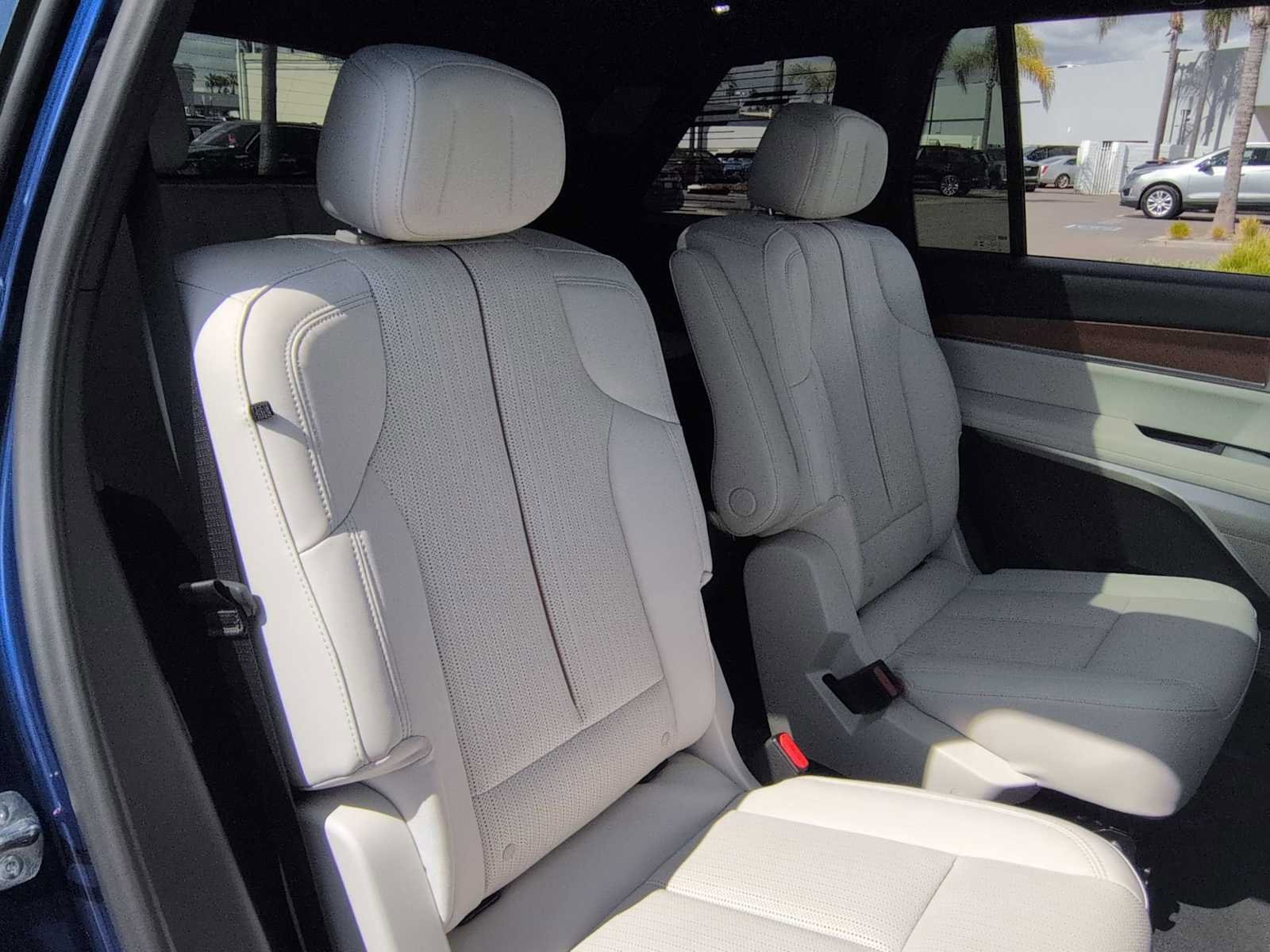 Used 2026 Cadillac Vistiq Sport AWD/4WD image 26