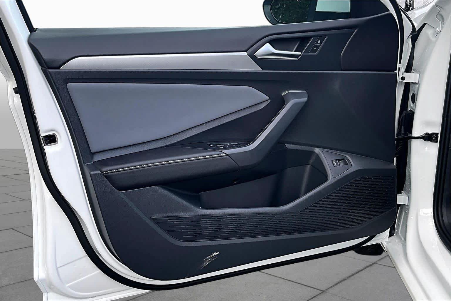 New 2027 Volkswagen Jetta SE FWD image 10