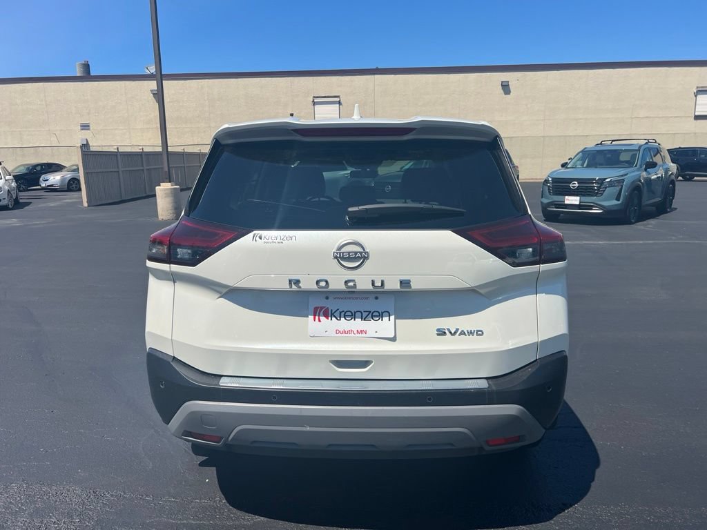 Used 2023 Nissan Rogue SV AWD/4WD image 6