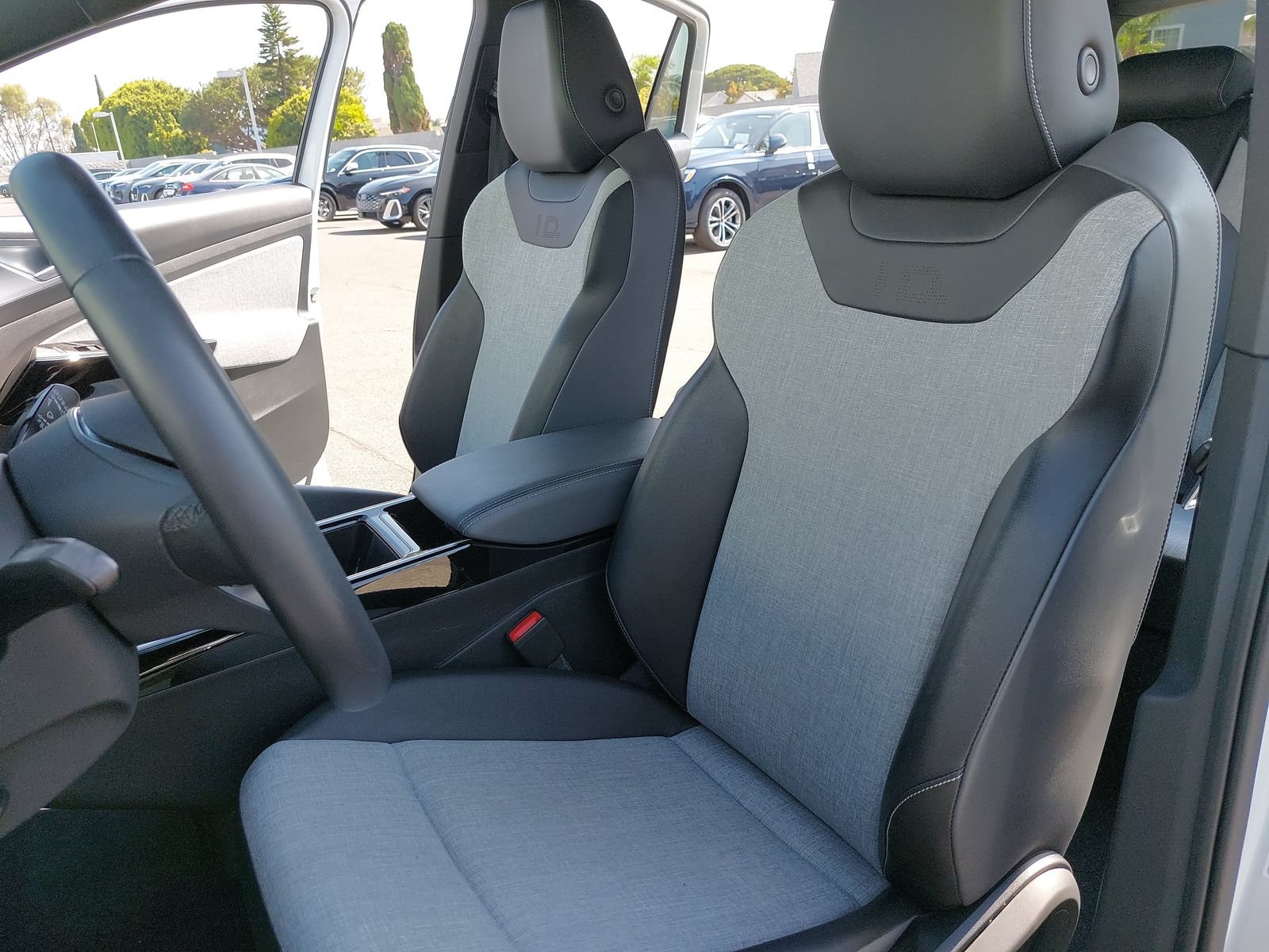 Used 2023 Volkswagen ID.4 Pro RWD image 14