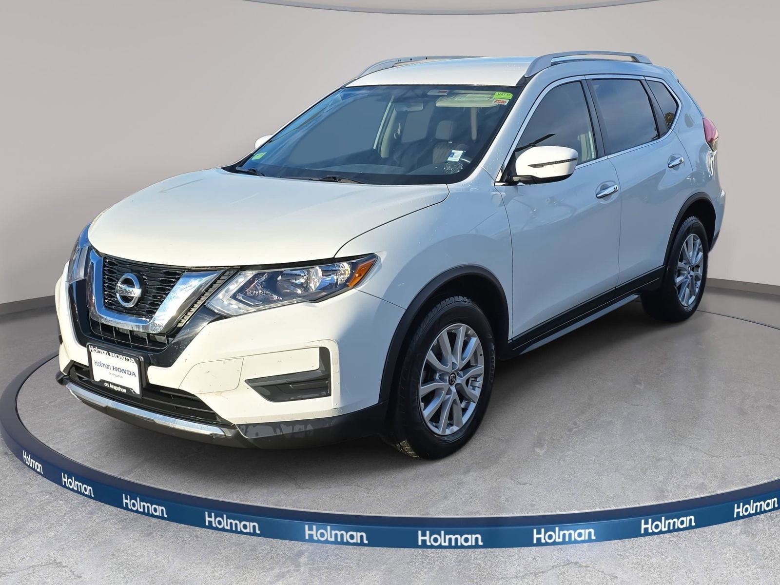 Used 2017 Nissan Rogue SV