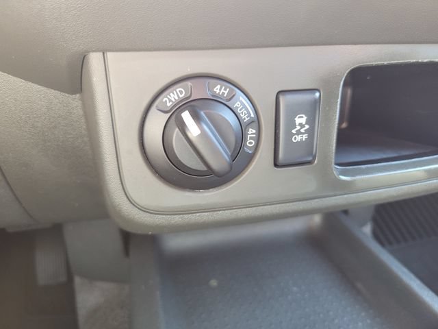 Used 2014 Nissan Xterra X AWD/4WD image 23