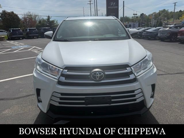 Used 2019 Toyota Highlander XLE AWD/4WD image 11