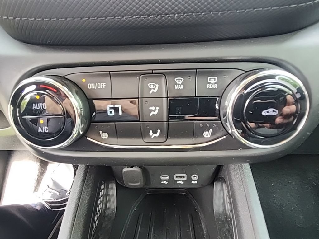 Used 2023 Chevrolet TrailBlazer LT w/ Convenience Package FWD image 7