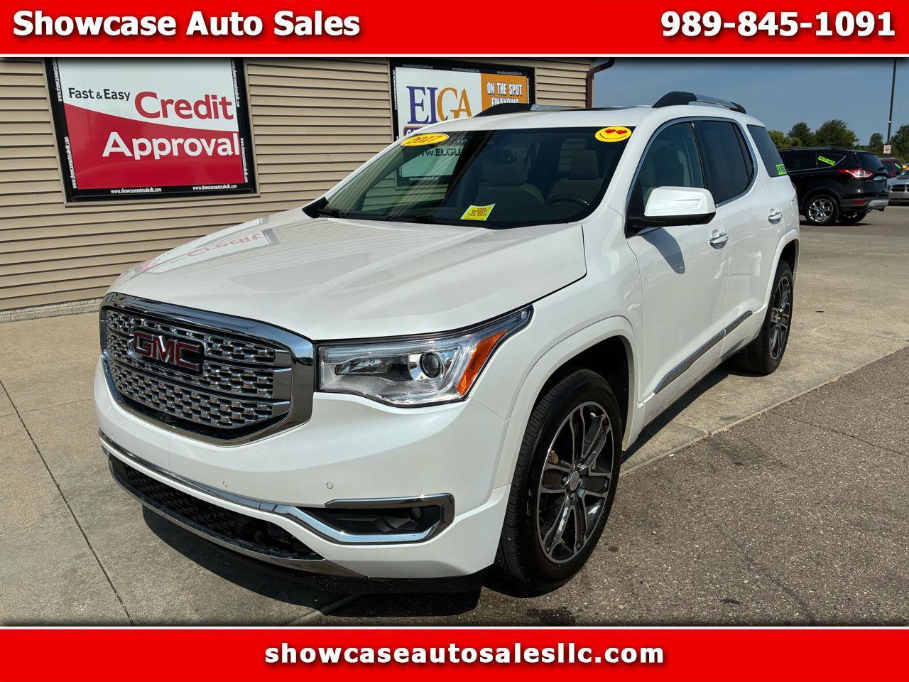 Used 2017 GMC Acadia Denali w/ Technology Package FWD image 1