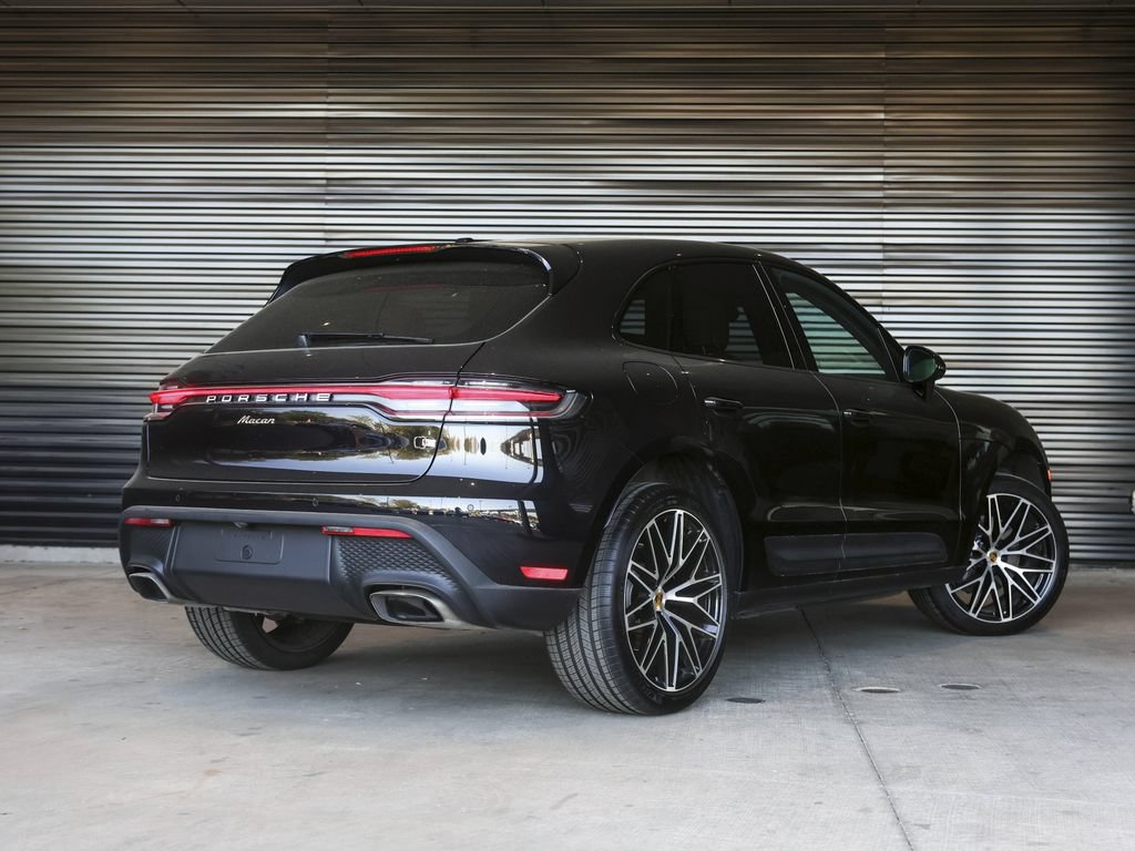 Certified 2026 Porsche Macan AWD/4WD image 7