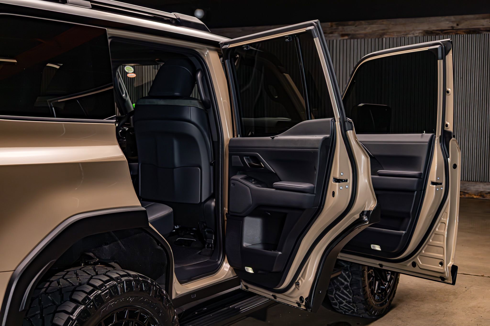 Used 2026 Lexus GX 550 w/ Accessory Package (CT) image 30