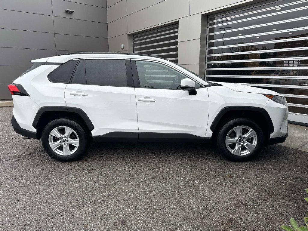 Used 2019 Toyota RAV4 XLE w/ Convenience Package AWD/4WD image 8