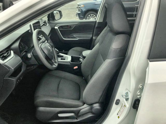 Used 2025 Toyota RAV4 LE AWD/4WD image 11