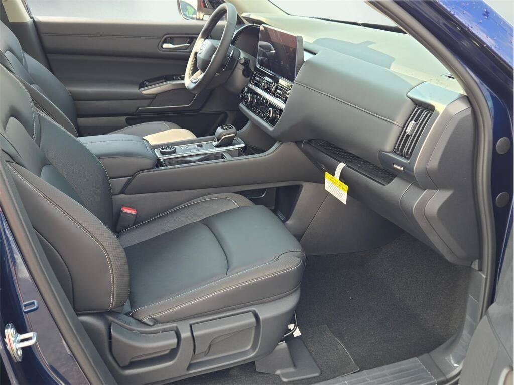 New 2026 Nissan Pathfinder SL AWD/4WD image 4