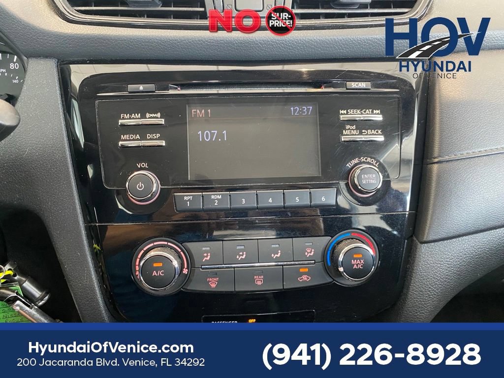 Used 2017 Nissan Rogue S FWD image 12
