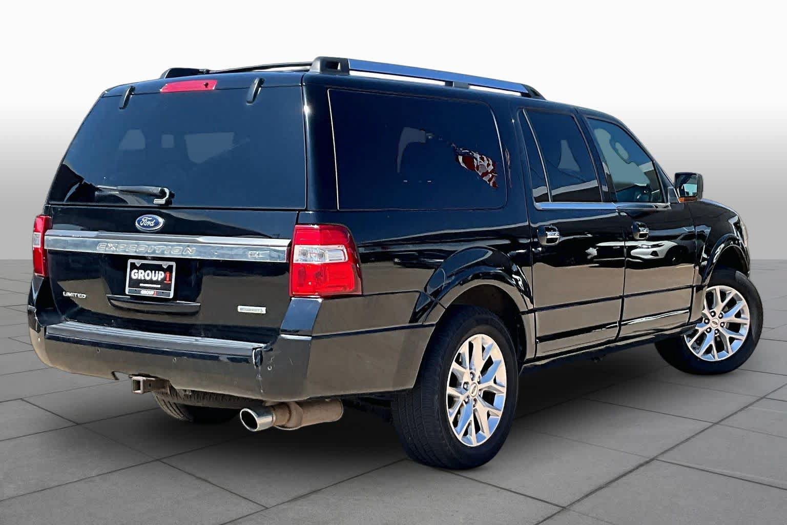 Used 2017 Ford Expedition EL Limited w/ Equipment Group 301A AWD/4WD image 12