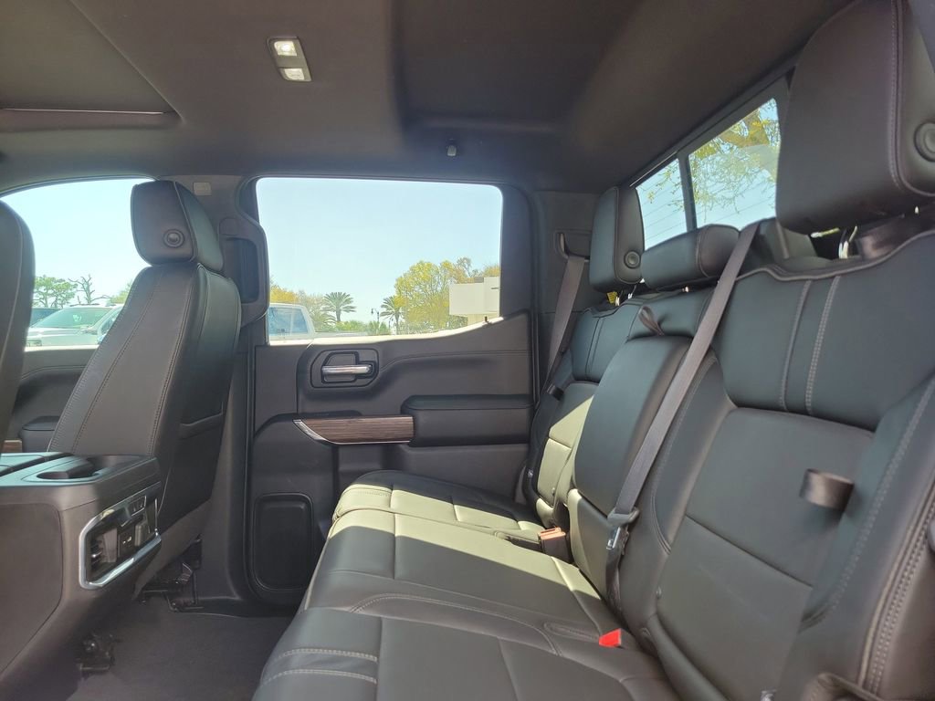 Used 2020 Chevrolet Silverado 1500 High Country w/ Technology Package image 12