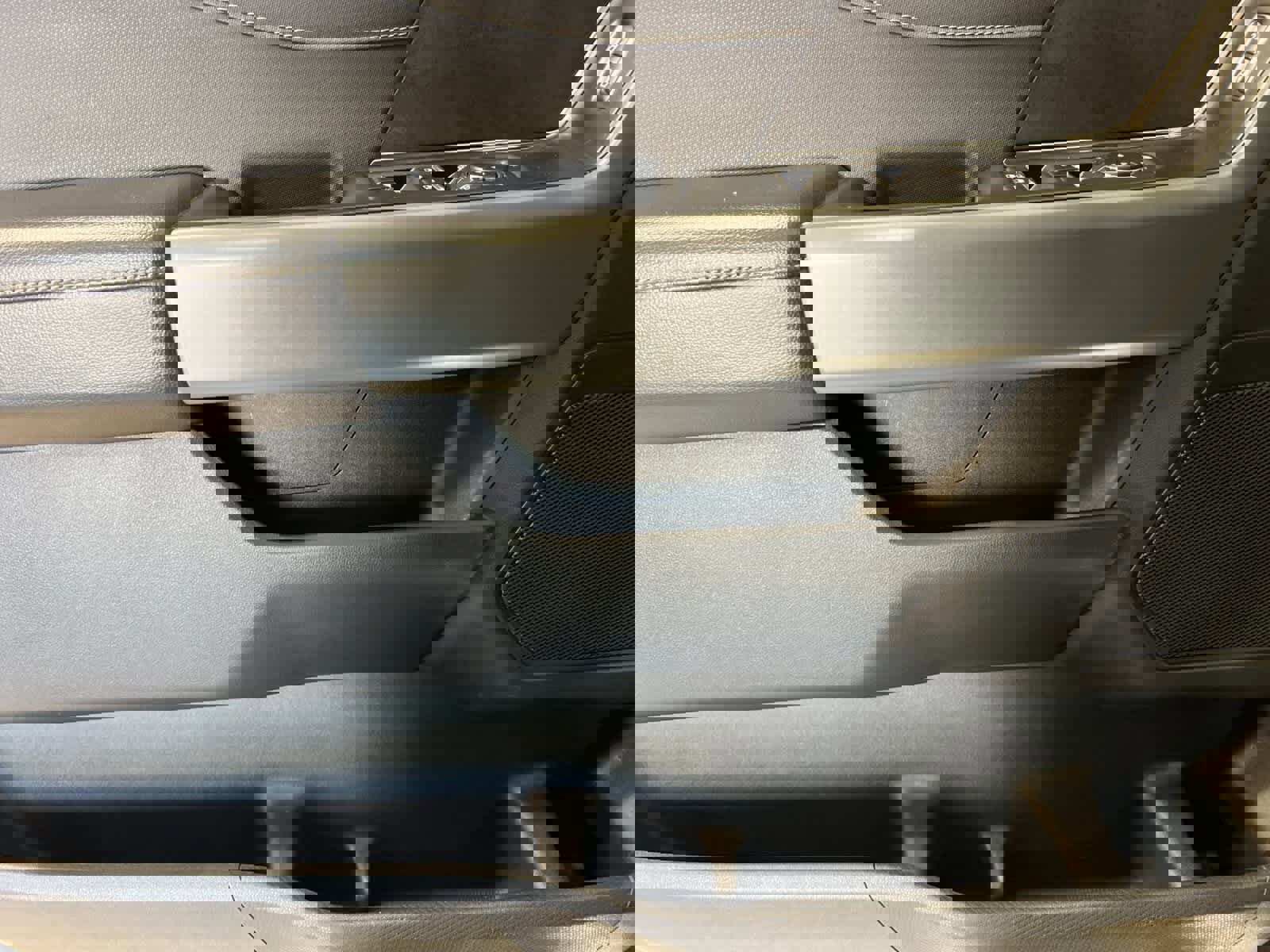 Used 2024 Ford F150 XLT w/ Mobile Office Package image 12