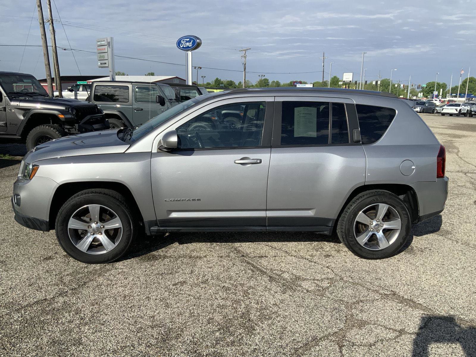 Used 2017 Jeep Compass High Altitude AWD/4WD image 5