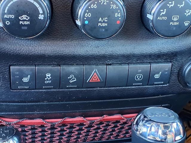 Used 2018 Jeep Wrangler Unlimited Rubicon AWD/4WD image 12