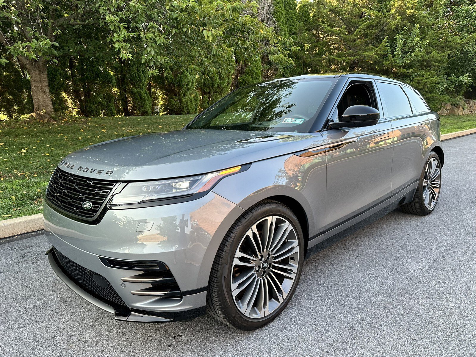 Used 2024 Land Rover Range Rover Velar Dynamic HSE AWD/4WD image 41