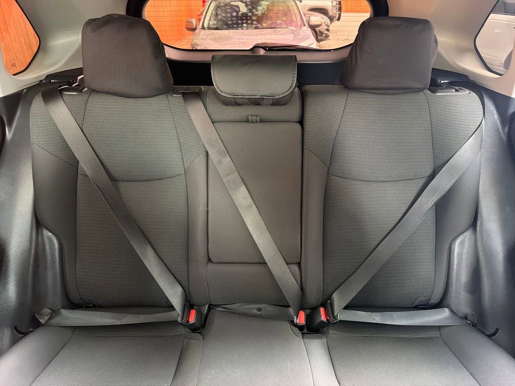 Used 2021 Toyota RAV4 LE image 27