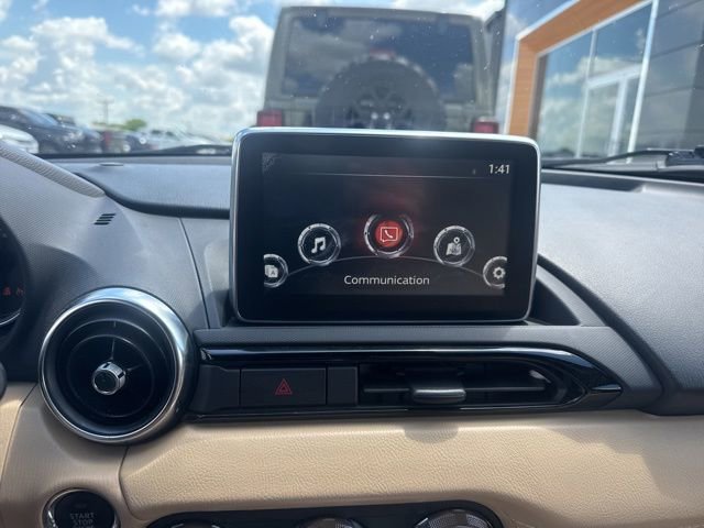 Used 2016 MAZDA MX-5 Miata Grand Touring RWD image 11