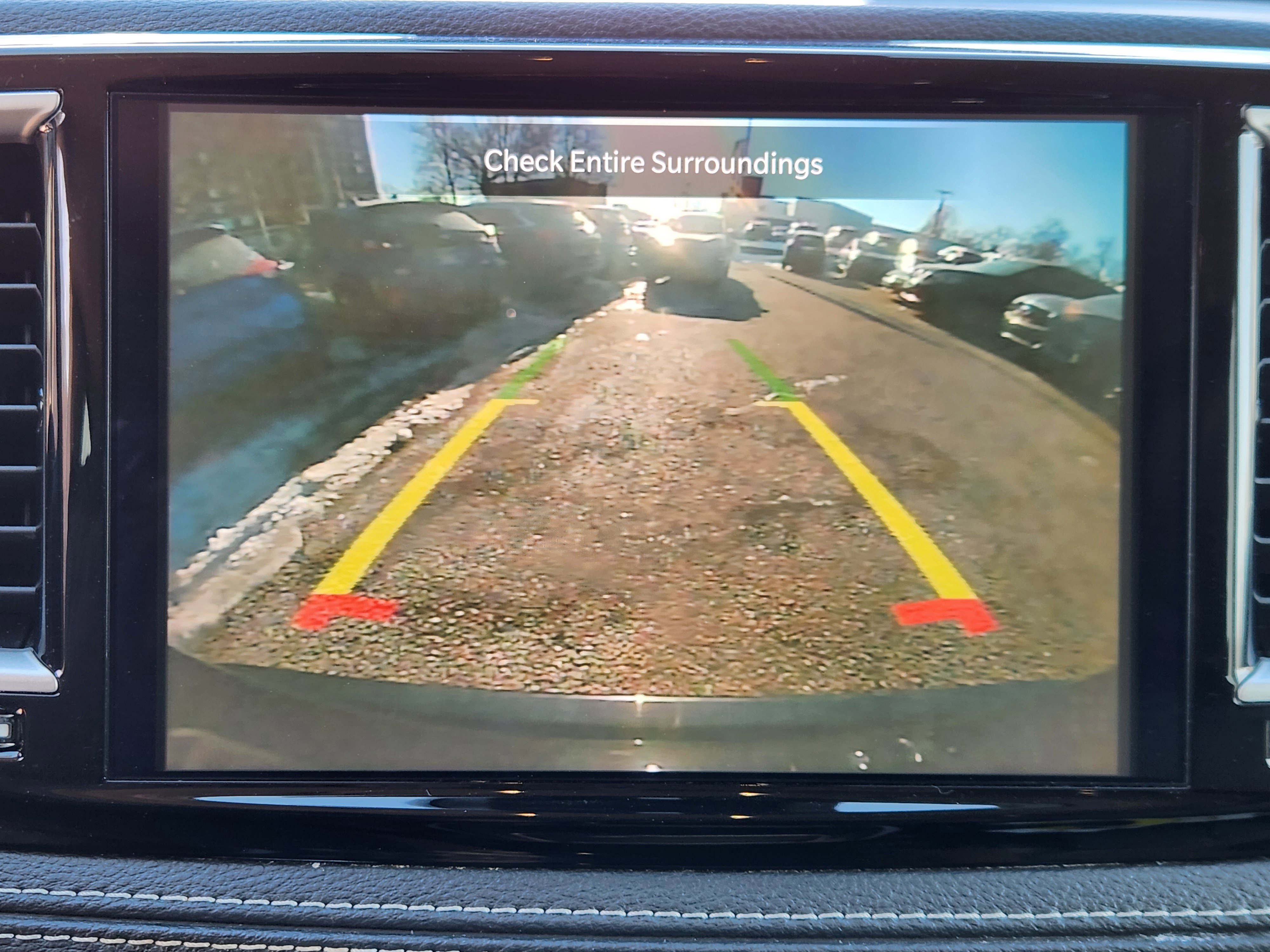 Used 2023 Chrysler Pacifica Touring-L image 13