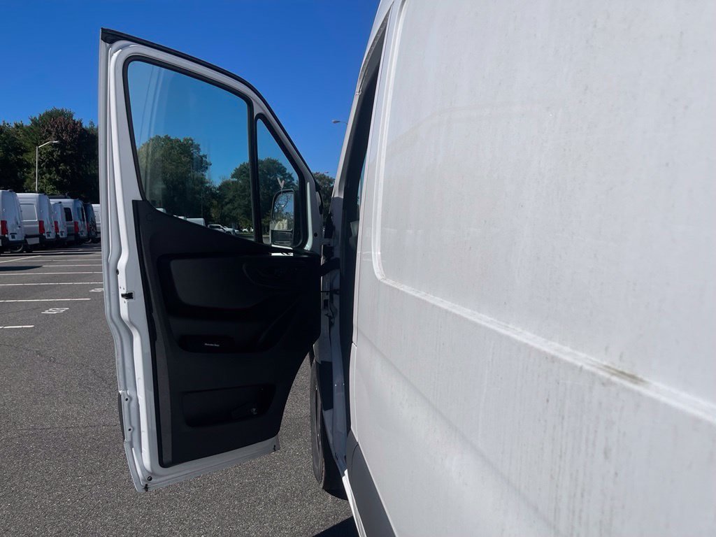 New 2025 Mercedes-Benz Sprinter 2500 image 6