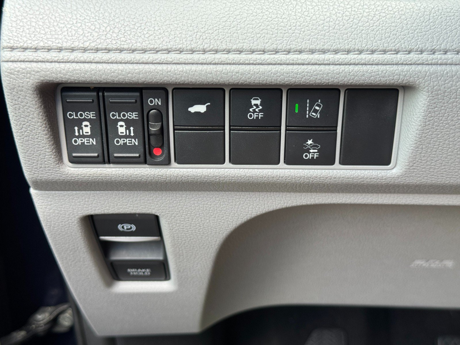 Used 2018 Honda Odyssey EX-L image 18