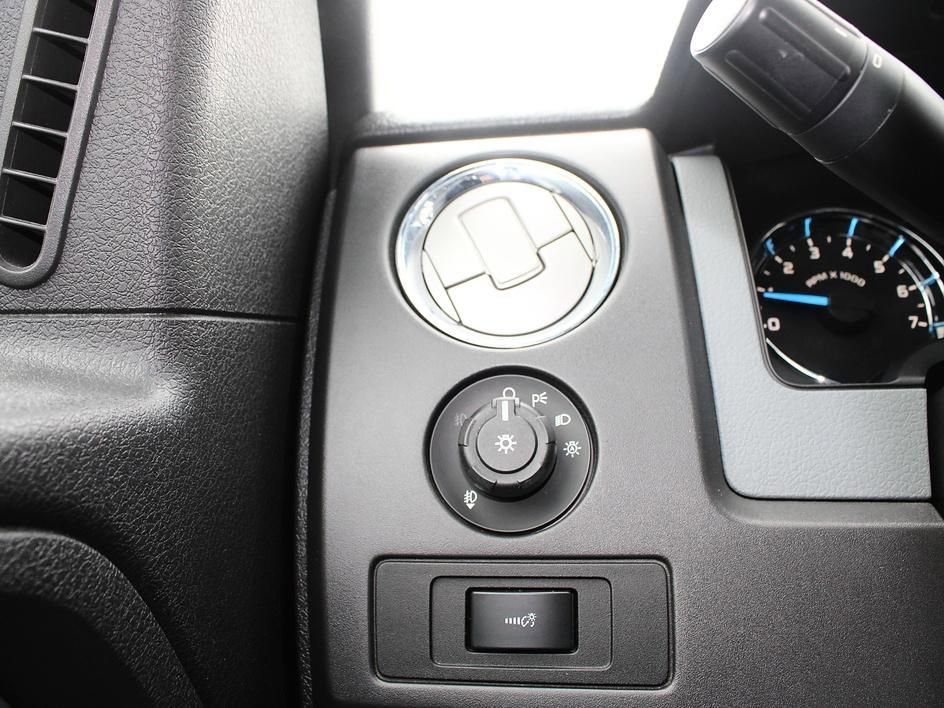 Used 2013 Ford F150 XLT w/ Luxury Equipment Group image 27