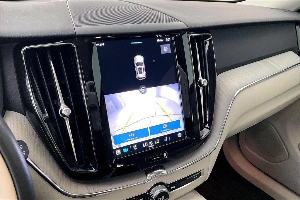 Used 2024 Volvo XC60 B5 Plus w/ Protection Package Premier AWD/4WD image 28