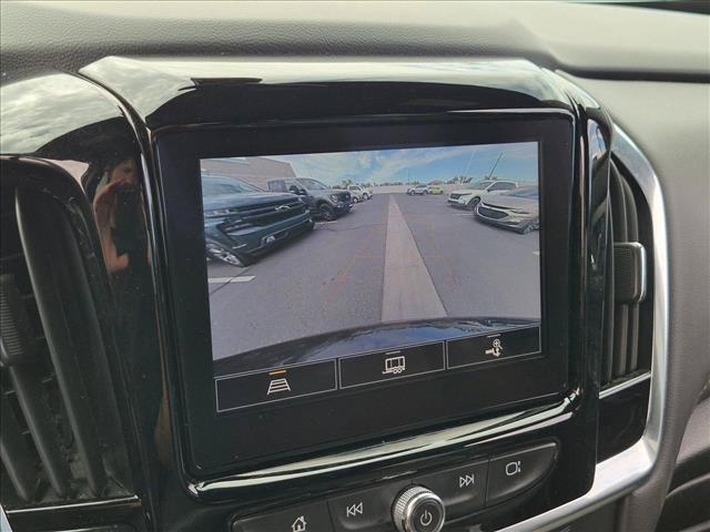 Used 2023 Chevrolet Traverse LT FWD image 13