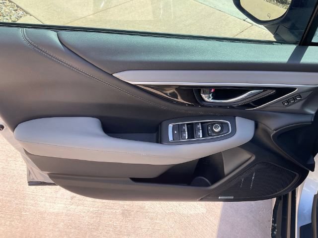 Used 2022 Subaru Outback Limited AWD/4WD image 11