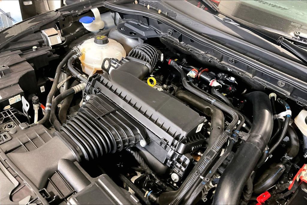 Used 2025 Ford Escape Platinum AWD/4WD image 28