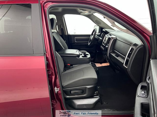 Used 2021 RAM 1500 Classic SLT image 35