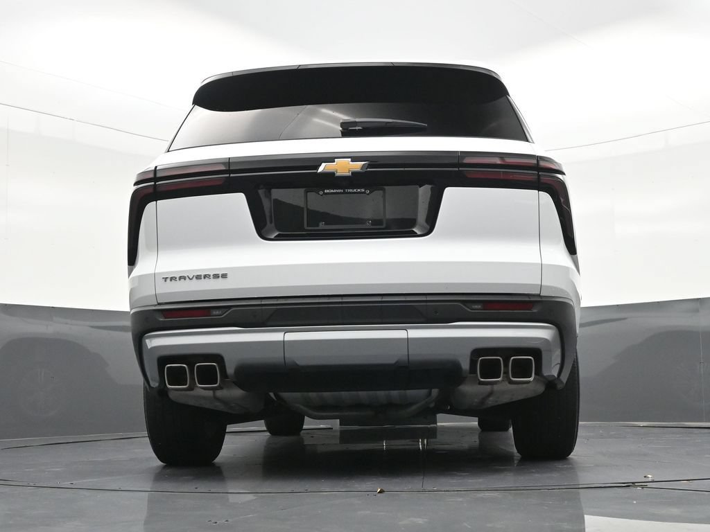 Used 2025 Chevrolet Traverse LT FWD image 28