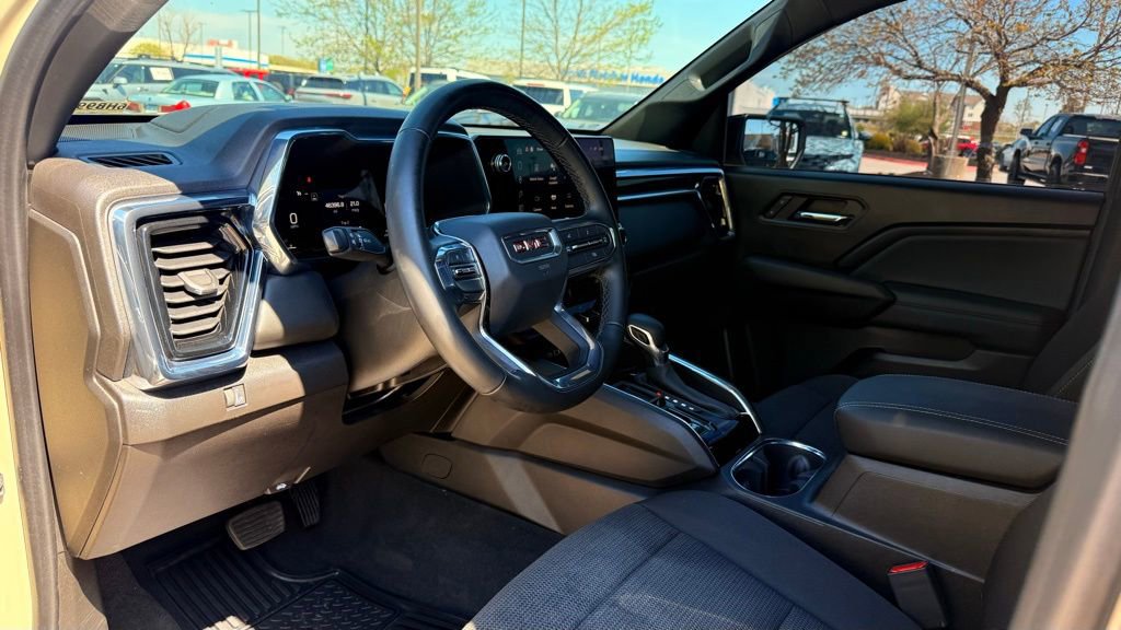 Used 2024 GMC Canyon Elevation w/ Convenience Package image 9