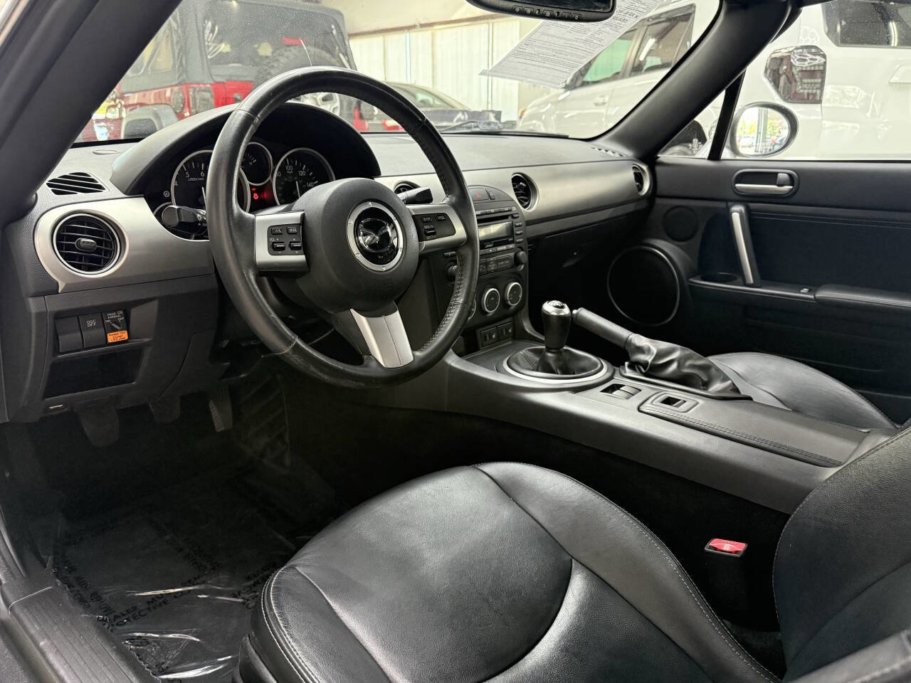 Used 2009 MAZDA MX-5 Miata Grand Touring w/ Premium Pkg RWD image 16
