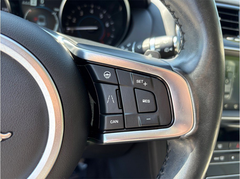 Used 2020 Jaguar F-PACE Prestige AWD/4WD image 28