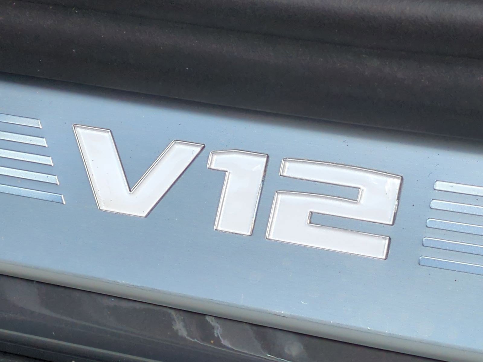 Used 2022 BMW M760i xDrive AWD/4WD image 9