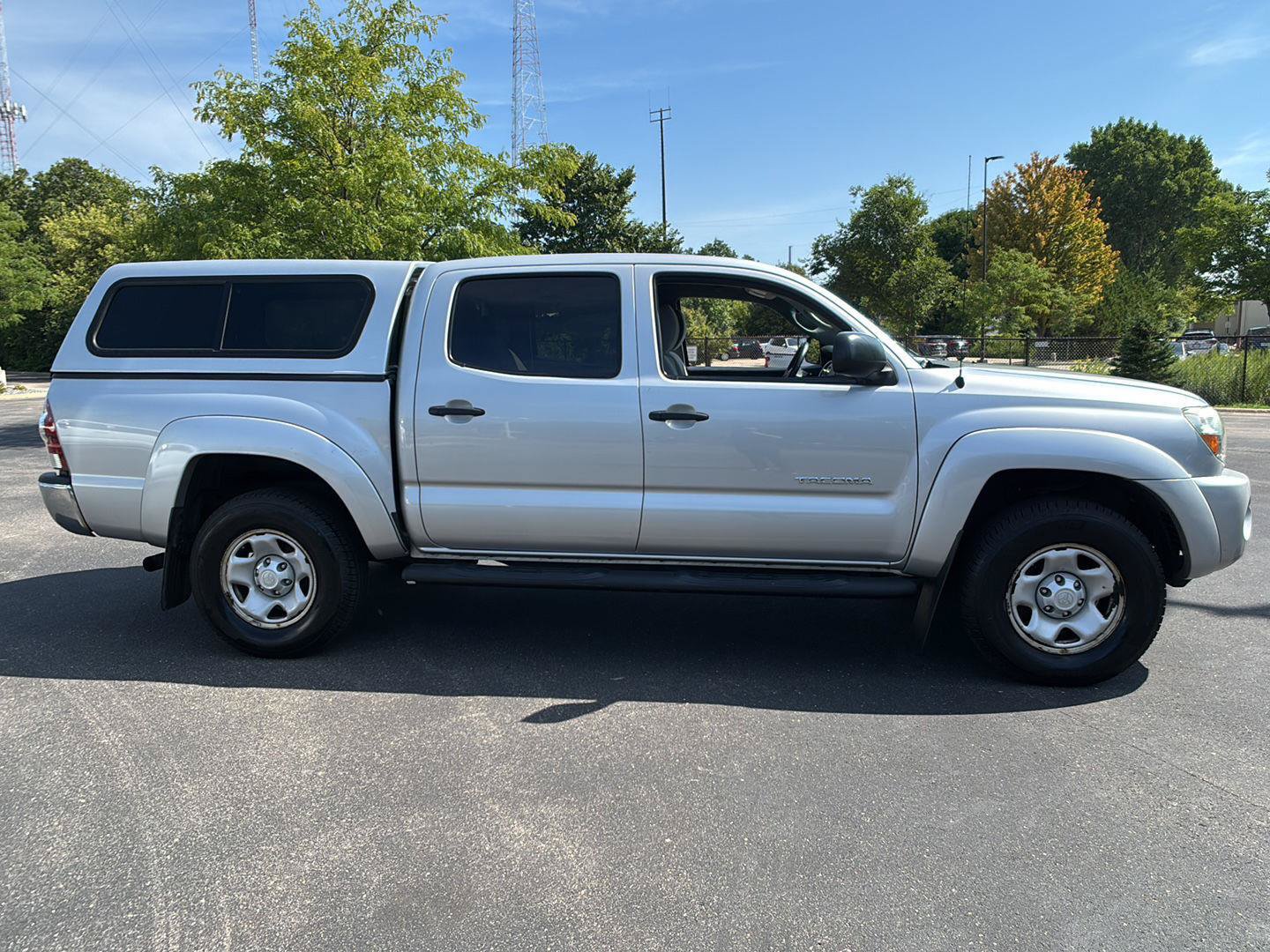 Used 2011 Toyota Tacoma 4x4 Double Cab w/ SR5 Pkg #2 image 10