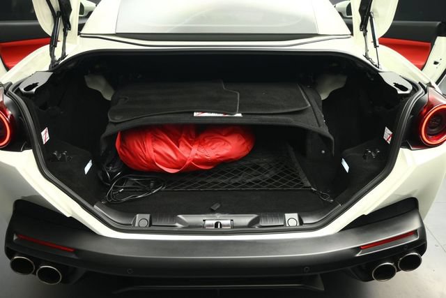 Used 2020 Ferrari Portofino RWD image 61